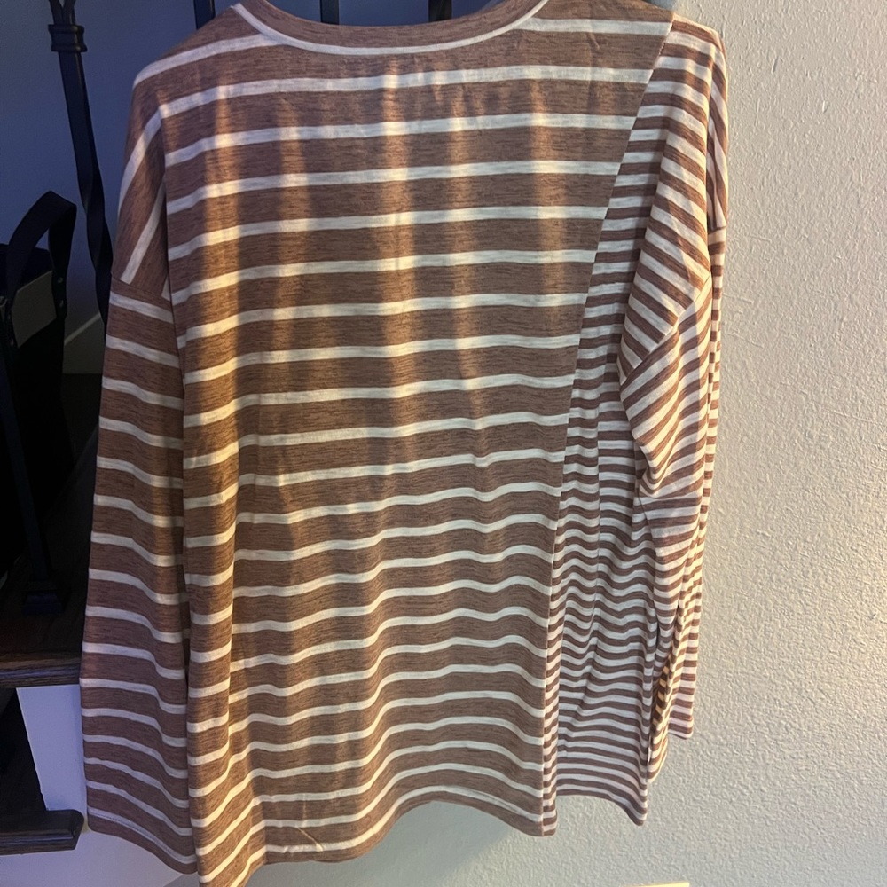 NWT Doe and Rae blouse - Picture 3 of 5